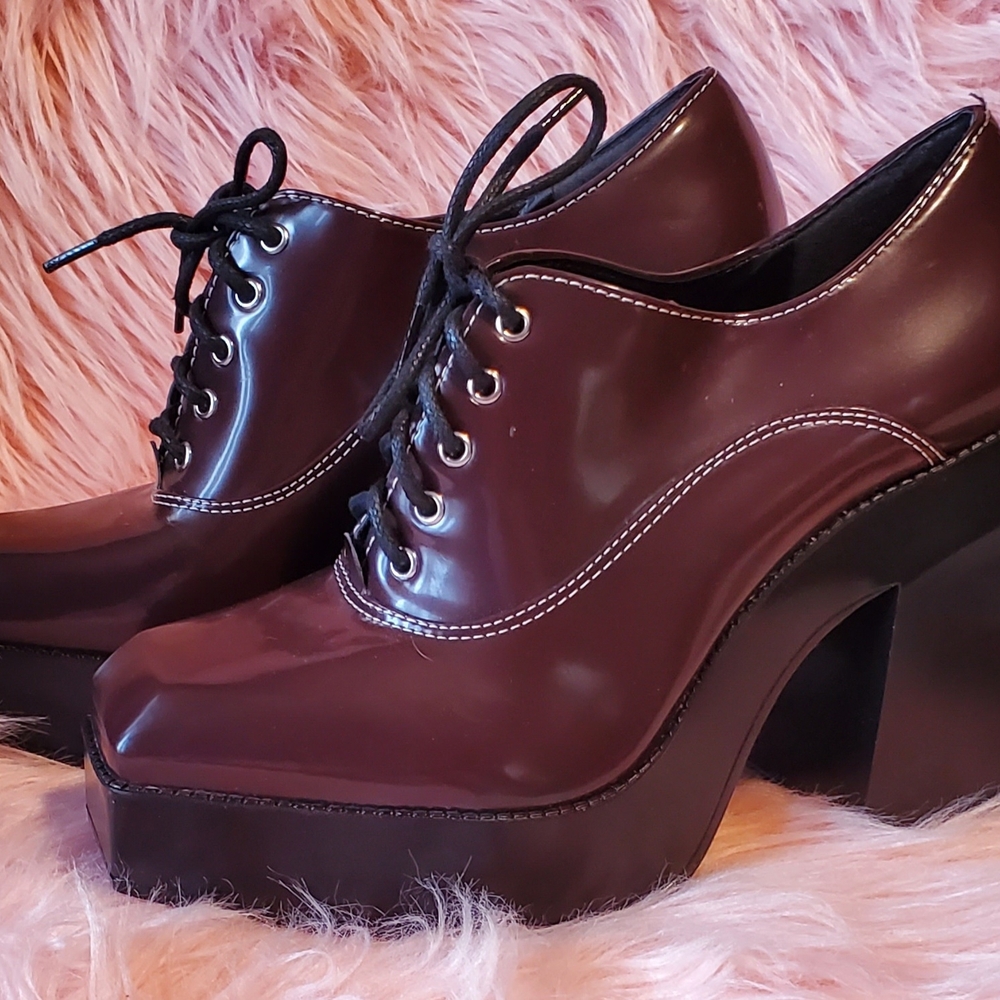 Gianni Bini Mazzen "City-Girl" Oxford Platform Pumps. - Picture 4 of 5